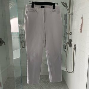 Excellent condition, light gray, comfort stretch, sz 4 curvy, The Slim Ankle